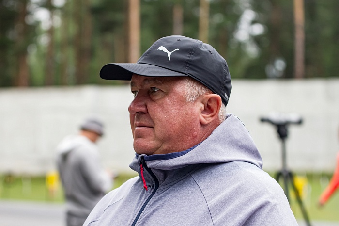 Главный тренер сборной Тюменской области по биатлону Максим Кугаевский: «Михаилу Бурундукову не потребовалось время на адаптацию – он пришёл и включился в работу»