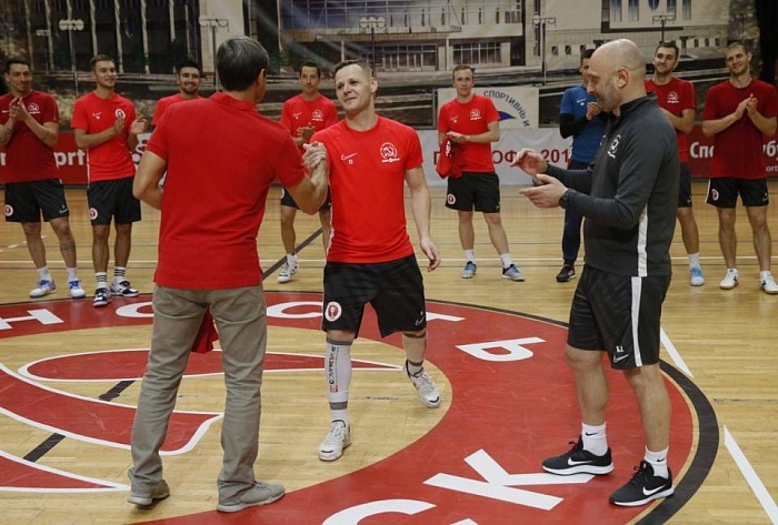 Фукин пополнил ряды коммунистов