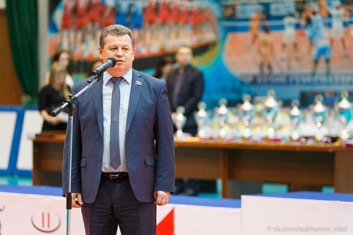 Юрий Елин: «Хотим подарить детям праздник»