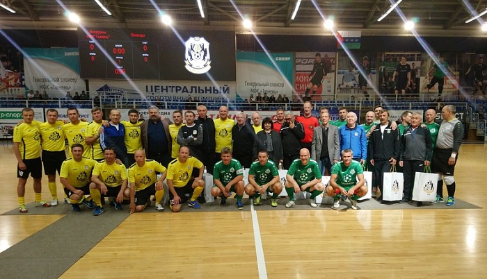 Ветераны МФК «Тюмень» сыграли вничью с чемпионами Европы (ЛУЧШИЕ МОМЕНТЫ, ВИДЕОТРАНСЛЯЦИЯ)