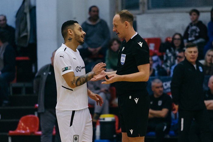 Тюменец Виталий Грошев отсудит в Санкт-Петербурге матчи между «Кристаллом» и КПРФ из Москвы