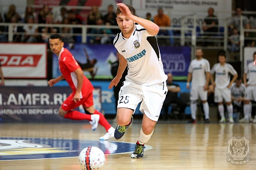 Дубль Давида Асланяна принёс «Газпромбанку» волевую победу над МФК «Кулаково»