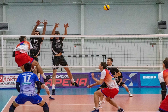 «Тюмень» дома сыграет с лидером чемпионата