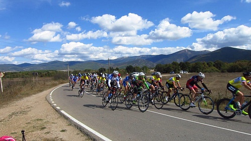 На севастопольском шоссе гнался за лидером