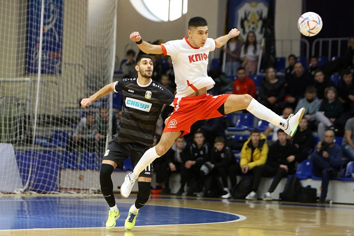 Форвард мини-футбольного клуба КПРФ Янар Асадов: «Мы просто гнём свою линию»