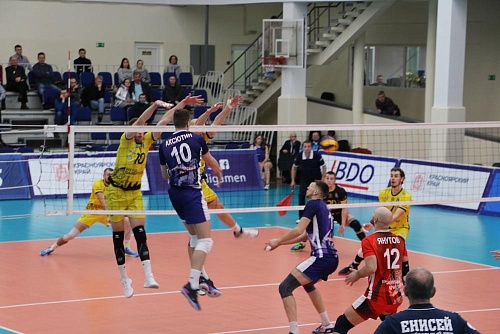 Линкольн Уильямс появился только в первой партии