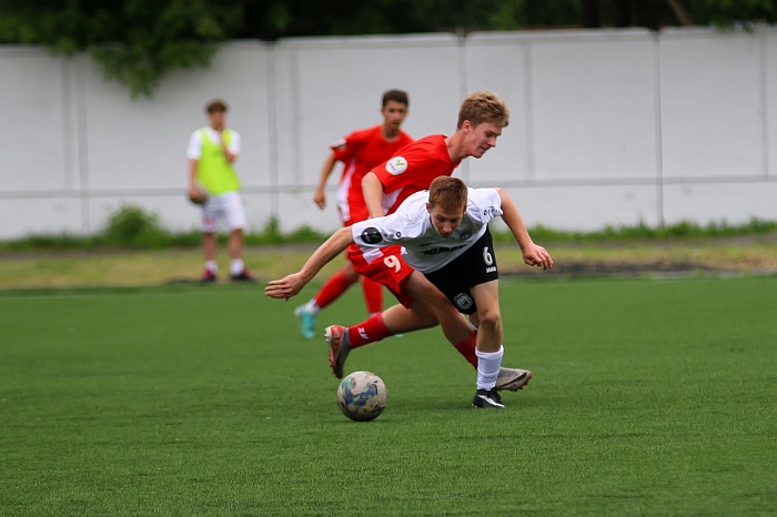 Футболисты «Тюмени-2008» одержали победу в Барнауле