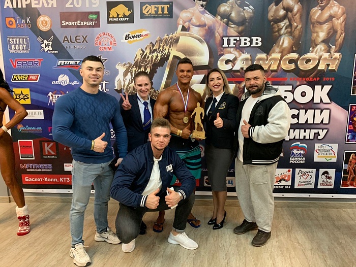 Блеснул в пляжном бодибилдинге