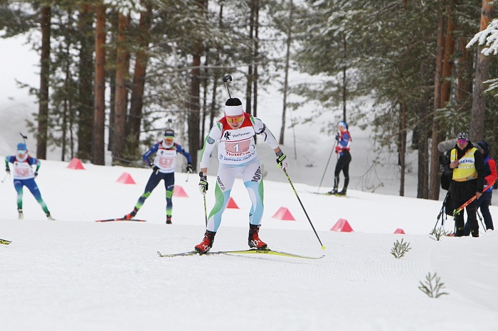 Победительница Кубка России по биатлону Елизавета Каплина: «Знала, что мы боремся с Викой, и её надо опережать, но на последнем подъёме мне сказали, чтобы я обгоняла Ларису»