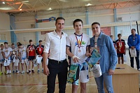 Победитель первенств мира и Европы по волейболу Евгений Андреев провёл турнир в родном Исетском