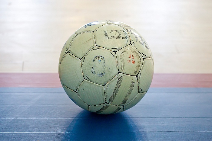 Команда из Новокузнецка победно стартовала в открытом Кубке Тюменской области по мини-футболу