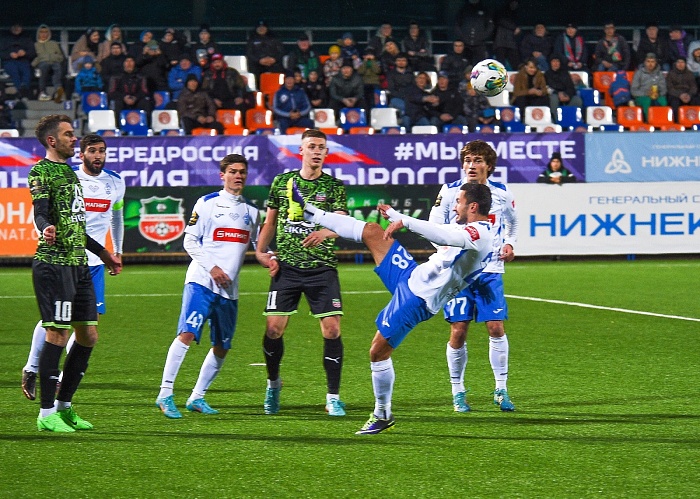 «Динамо» из Махачкалы стало лидером Первой футбольной лиги