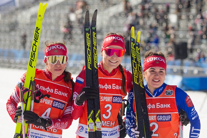 Чемпионат России по лыжным гонкам в Тюмени. 6-й соревновательный день. Женский масс-старт