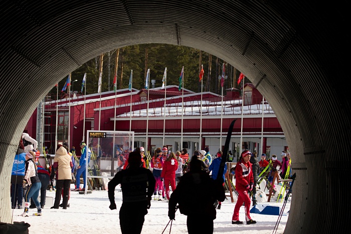 Чемпионат России по лыжным гонкам в Тюмени. 6-й соревновательный день. Женский масс-старт