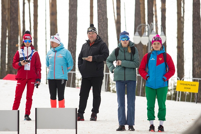 Чемпионат России по лыжным гонкам в Тюмени. 6-й соревновательный день. Женский масс-старт