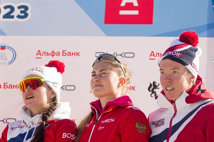 Чемпионат России по лыжным гонкам в Тюмени. 6-й соревновательный день. Женский масс-старт