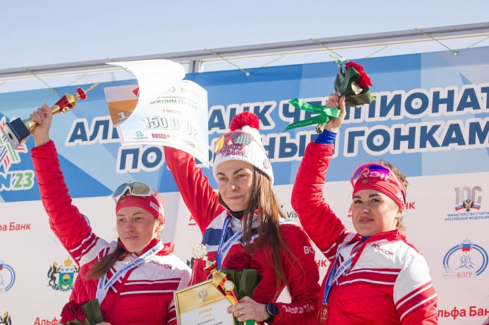 Чемпионат России по лыжным гонкам в Тюмени. 6-й соревновательный день. Женский масс-старт