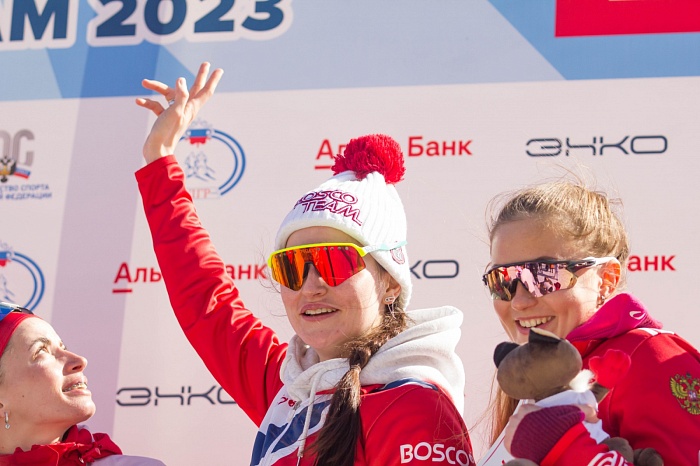 Чемпионат России по лыжным гонкам в Тюмени. 6-й соревновательный день. Женский масс-старт