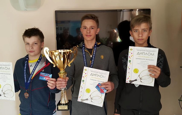 Оставили трофеи дома