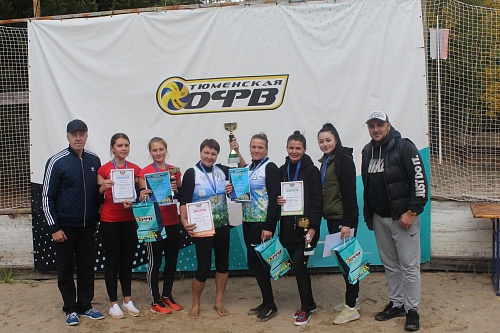 Женский финал Кубка получился аромашевским, а мужской - тюменским