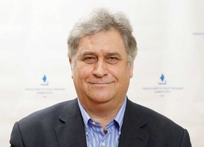 Легендарному тюменскому волейбольному арбитру Михаилу Беккеру - 65 лет!