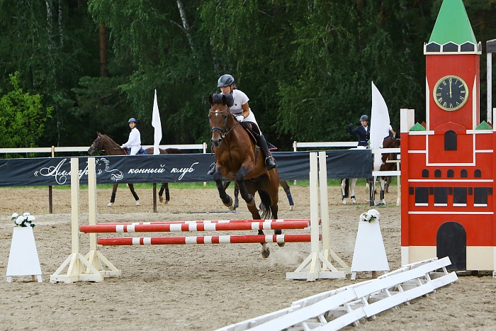 «Скачки фаворитов: Конкур 2023». Клуб «Аллегро»