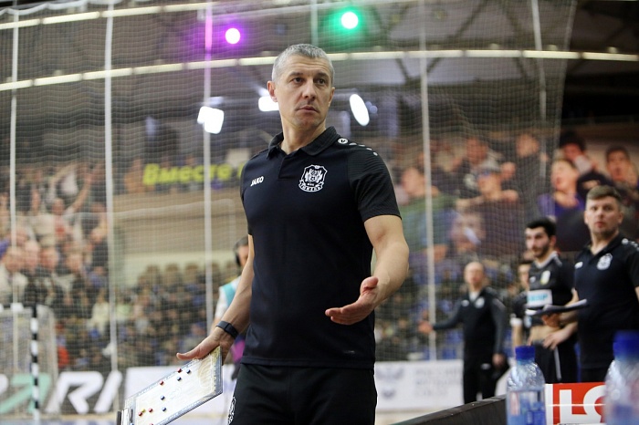 Наставник мини-футбольного клуба «Тюмень» Максим Горбунов: «Алиссон в дебютной игре свои функции защитника выполнил»