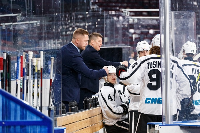 Хоккейный клуб «Тюменский Легион» сыграет на домашнем льду с «Рысями»