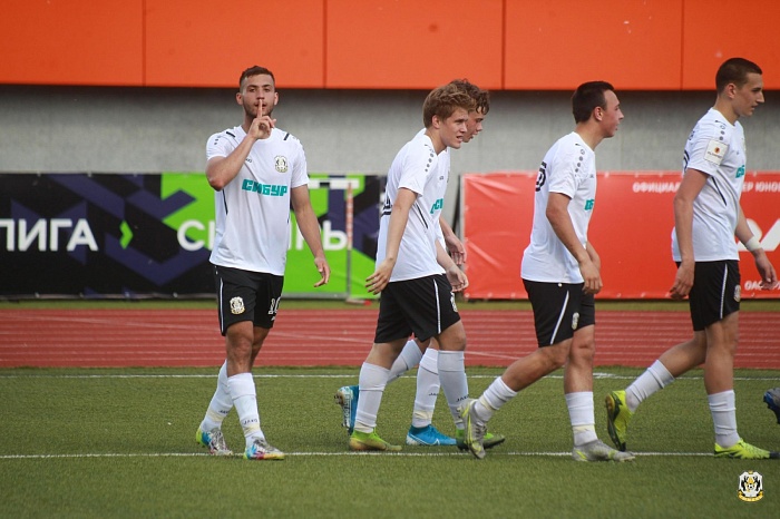 ФК «Тюмень-2» уверенно побеждает «Торпедо-2» из Миасса