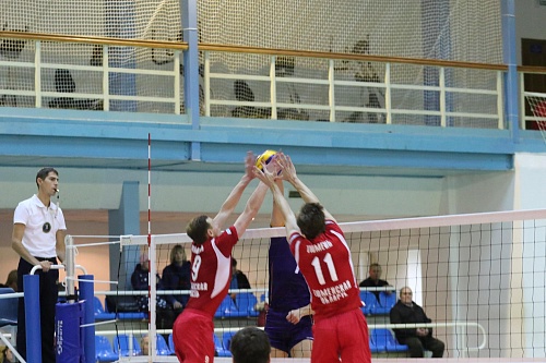 «Тюмень» дома одолела магнитогорцев (ОНЛАЙН)