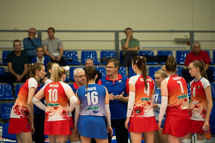 Волейболистки «Тюмени» довели матч против лидера до тай-брейка, но всё же уступили