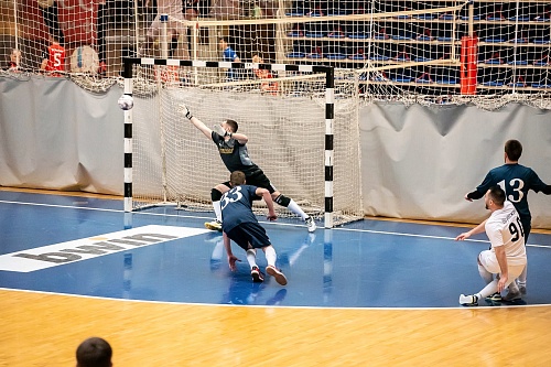 «Вектор» по пенальти уступил «модной» команде в матче Суперкубка Тюмени по мини-футболу