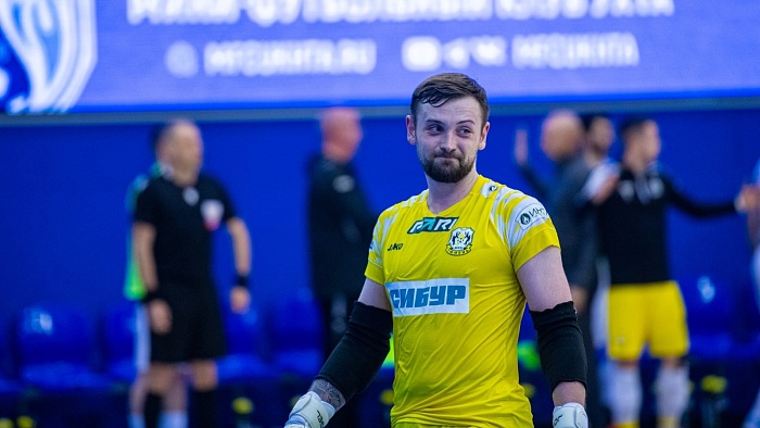 Вратарь мини-футбольного клуба «Тюмень» Альберт Цайдер: «В своё первое чемпионство с КПРФ все девять матчей в плей-офф не брился. Сейчас придерживаюсь такой же традиции»