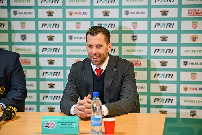 Главный тренер тюменского хоккейного клуба «Рубин» Денис Ячменёв: «Огромное спасибо болельщикам за поддержку»