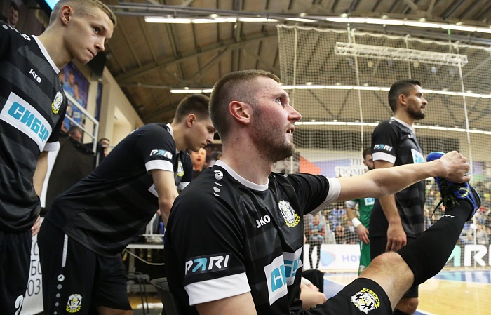 Мини-футбольный клуб «Тюмень» впервые в истории второй год подряд выбыл из плей-офф на четвертьфинальной стадии