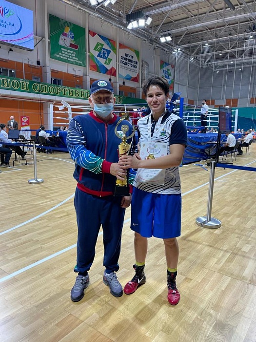 Альбина Молдажанова добыла золото в Уфе