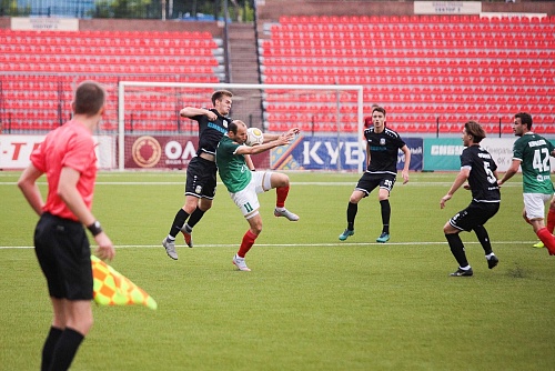 Футбол на «Геологе» тюменцы закончили поражением (ОНЛАЙН)