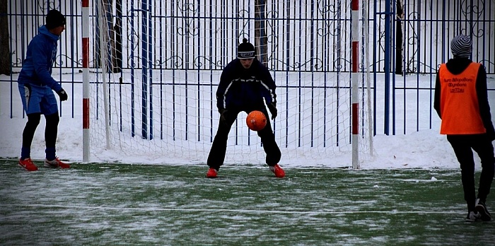«Мамонты» крупно проиграли в тюменской лиге дворового футбола