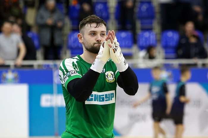 Вратарь мини-футбольного клуба «Тюмень» Альберт Цайдер: «Я давно слежу за Гиттой. В каком-то плане он – мой кумир»