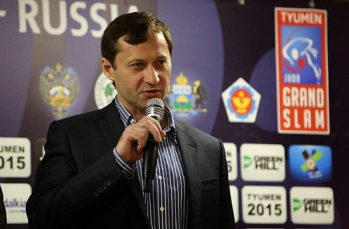 Подписание договора о сотрудничестве между ХК «Рубин» и инициативной группой болельщиков