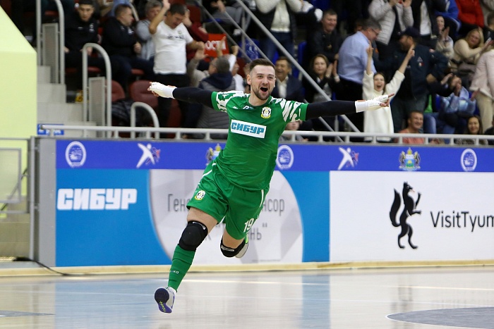 Мини-футбольный клуб «Тюмень» взял реванш в Норильске: Альберт Цайдер заколдовал перекладину