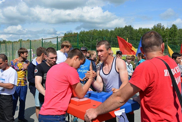 Сергей Собянин всех положил на руках