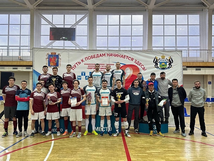 Нефтехимики стали чемпионами Тобольска по футзалу