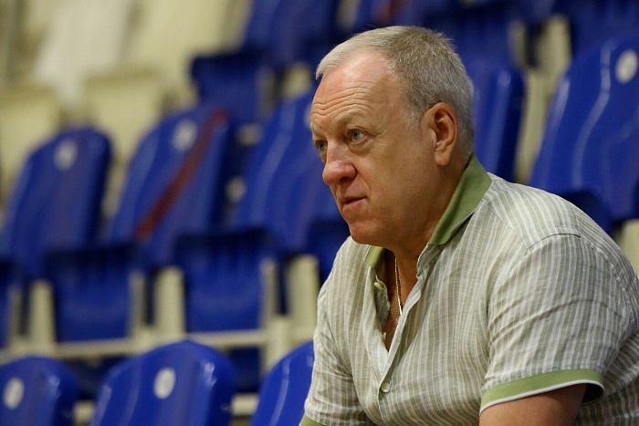 Президент мини-футбольного клуба «Тюмень» Александр Попов: «Команда перестала двигаться, надеясь на подключения Лео Гужиэла»