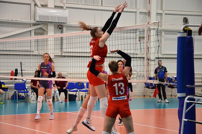 Женская волейбольная команда «Тюмень» не смогла доиграть матч против «Амурских Тигриц»