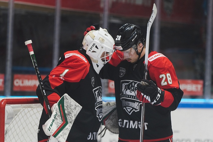 ХК «Нефтяник» из Альметьевска открыл счёт победам в финале Кубка Петрова