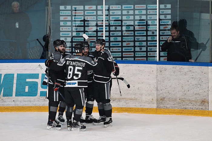 Фото Владимира ОГНЁВА