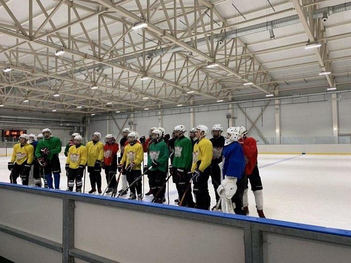 У тобольских хоккеистов появился еще один крытый корт