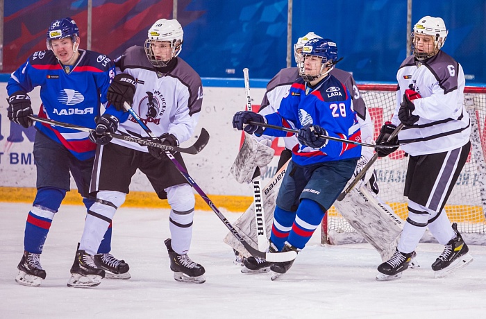 Тюменская «молодежка» попала под горячую руку лидера (ВИДЕОТРАНСЛЯЦИЯ)