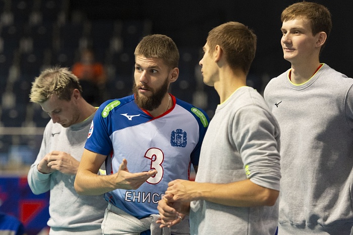 Дебют Кравченко пока откладывается